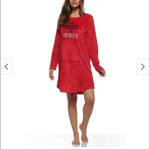 Rene Rofe Sleepwear NWT Sz M Red Fleece Nightshirt With Kangaroo Pocket